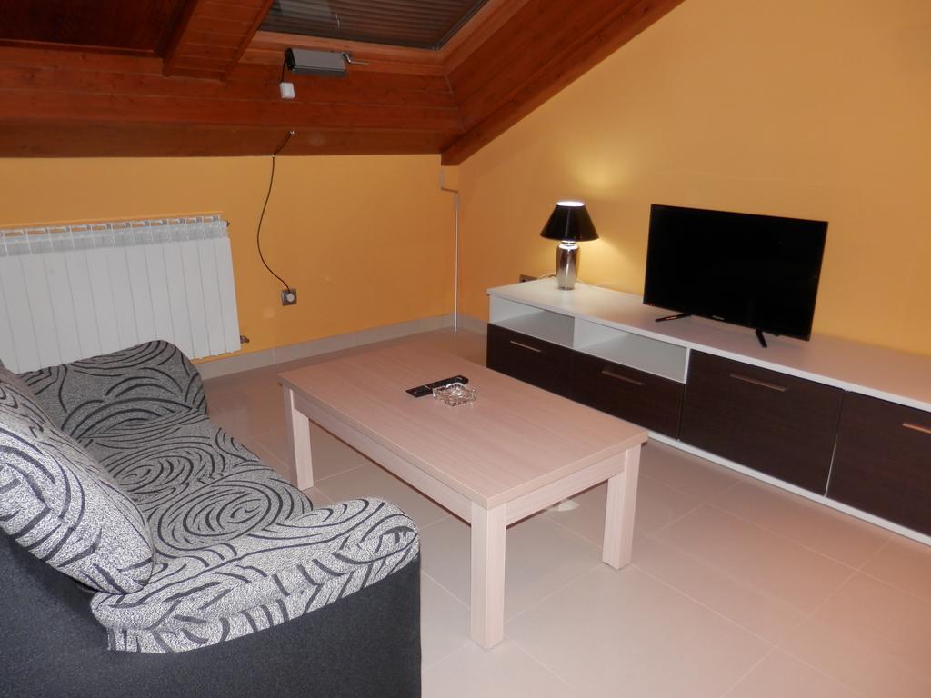Apartamentos Monte Hernanz Riaza Bagian luar foto